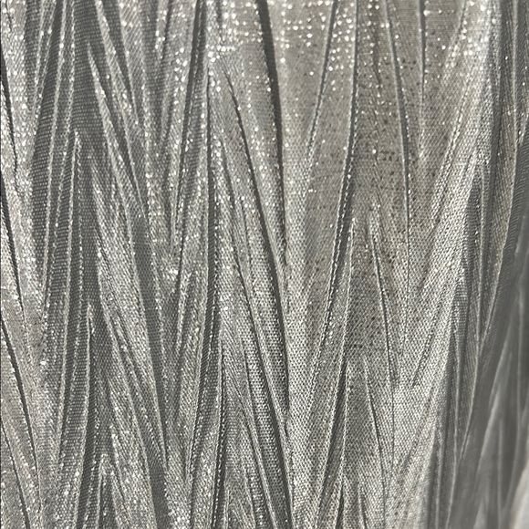 Elegant Silver Halter Top - Picture 4 of 4